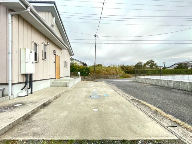 山武市松ヶ谷ロ3285の駐車場