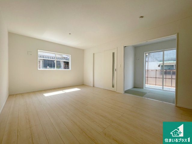 羽曳野市はびきの　第10期　新築一戸建ての前面道路含む現地写真|周辺は落ち着いた街並みの住宅地！子育てがしやすい住環境です！まだ未完成ですが、現地でしかわからない事もございます。是非一度ご覧ください。