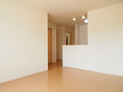 【居間・リビング】 | グランデ光祥１ | 使いやすい居間です