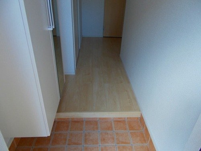 【玄関】 | ビオラ・フィオーレ・辻井 | ゆったりとした玄関です