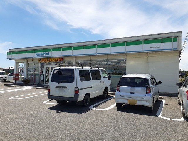 【周辺】 | ラフレシール・Ｍ | ファミリーマート龍ヶ崎平台店まで800m