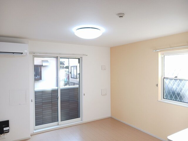 【洋室】 | ラフレシール・Ｍ