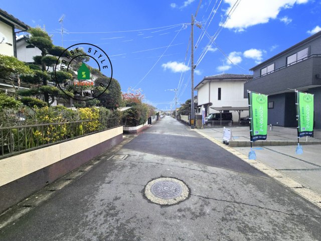 合志市須屋第13-2棟（2号棟）の前面道路含む現地写真|前面道路です。