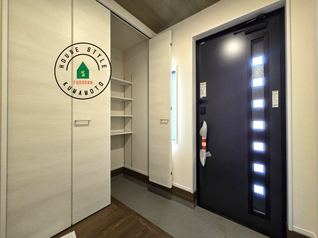 合志市須屋第13-2棟（2号棟）の内観：施工例|二重ロックでしっかり防犯対策ができます。