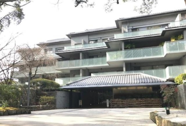 京都市東山区高額・高級マンション【グランドヒル ズ 京 都 東 山 ロジュマン 1 0 3 号 室】の外観