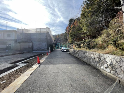 【前面道路含む現地写真】 | 鶴の里　２区画１号地