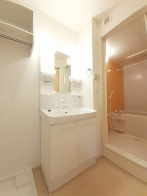 【洗面所】 | クラール南矢三Ｃ | 広い洗面スペース