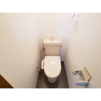 【トイレ】 | ベルエアーハイツⅡ号棟 | シンプルで使いやすいトイレです