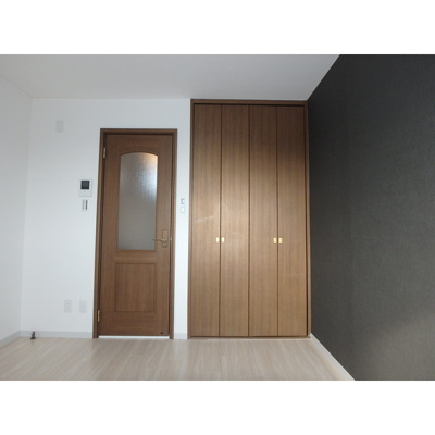 【居間・リビング】 | ベルエアーハイツⅡ号棟 | 使いやすい居間です