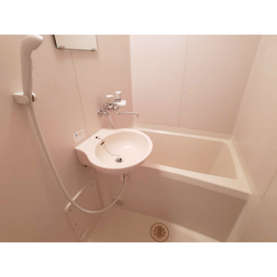 【浴室】 | ベルエアーハイツⅡ号棟 | きれいなお風呂です