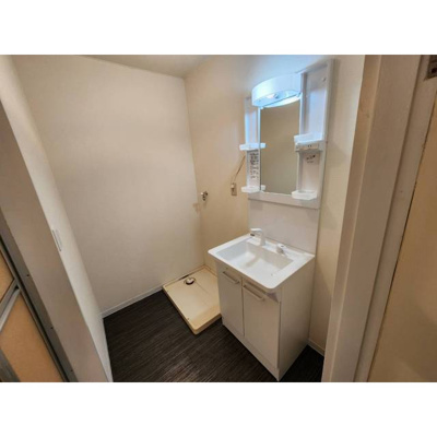 【洗面所】 | 竹林マンションⅡ | 忙しい朝には欠かせない洗面所です