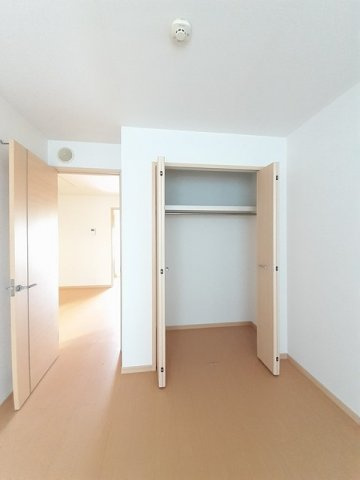アルディエンテの寝室|クローゼット付の寝室です☆