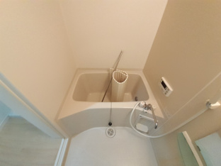 コンパクトで使いやすいお風呂です