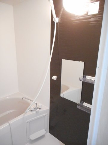 日々の疲れを癒すお風呂付です