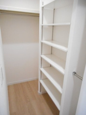 ちょっとした収納スペースも充実しています