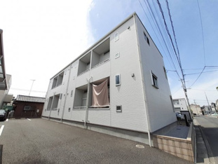 落ち着いた雰囲気の外観です