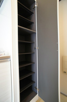 たっぷりとした収納スペースです