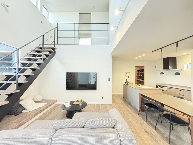 【居間・リビング】 | 西区今津　戸建て