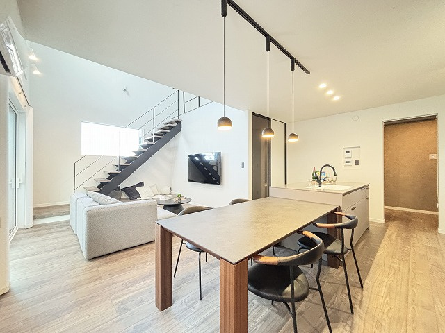 【居間・リビング】 | 西区今津　戸建て