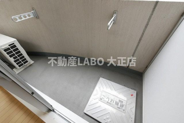 インボイス難波南レジデンスのバルコニー