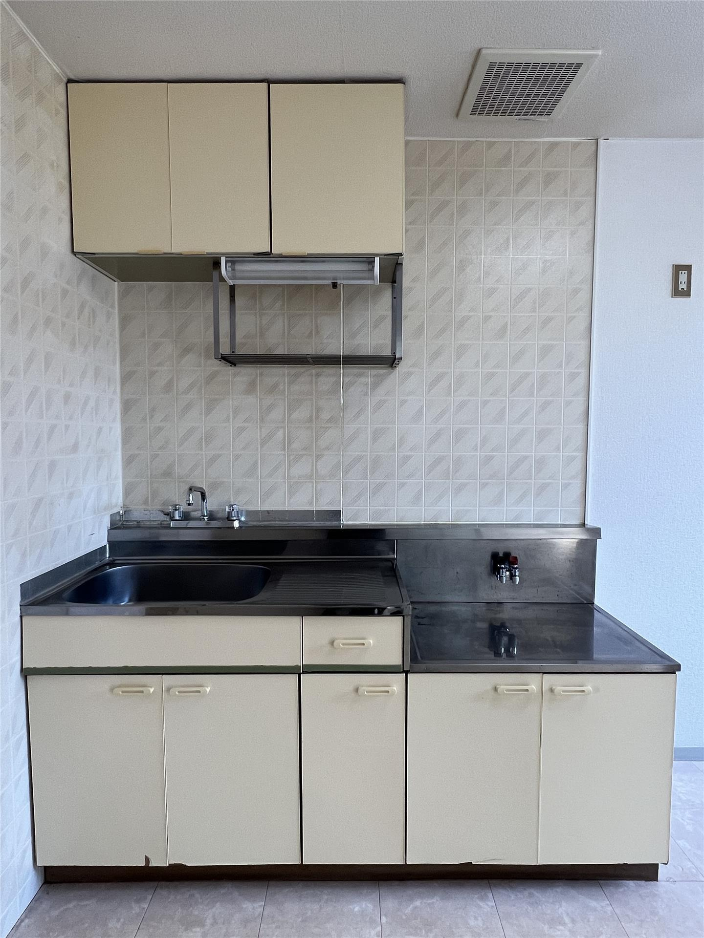 サンシャイン保戸野のキッチン|DK6帖