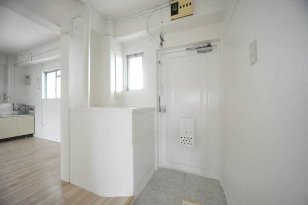 ビレッジハウス向ヶ丘5号棟の玄関|ビレッジハウスの同一物件・同一タイプの間取りの写真です