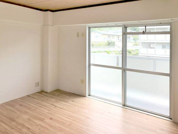 ビレッジハウス川井宿5号棟の居間・リビング|ビレッジハウスの同一物件・同一タイプの間取りの写真です