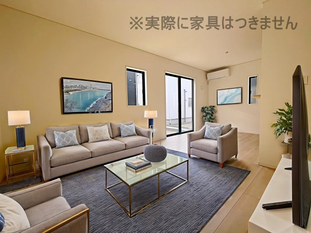 新築戸建・新築建売　二本松市油井第5　油井小・安達中の居間・リビング|画像はバーチャルホームステージングの加工による演出で、実際の家具は付きません。