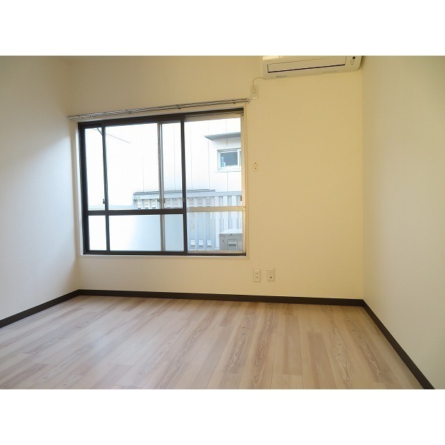 パステル青戸の居間・リビング|ゆったりとした居間です