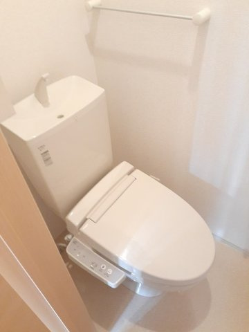 【トイレ】 | ラ・ヴィーユⅢ | トイレもきれいです