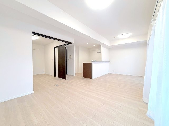 アドヴァンス鶴見アネックスの洋室