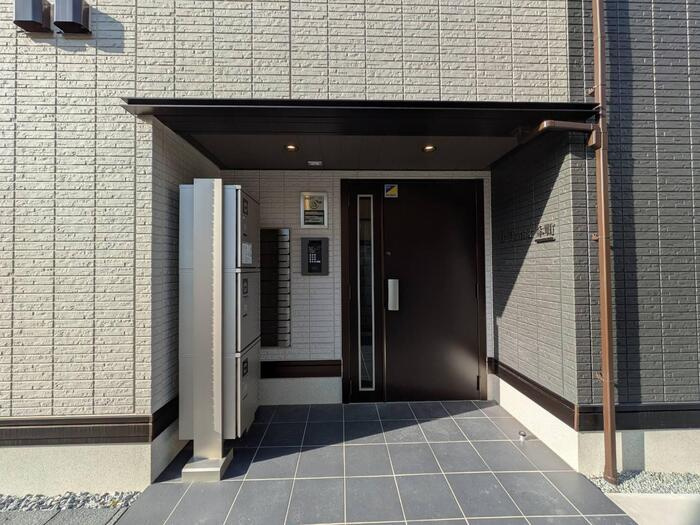 D-PLACE本町のエントランス