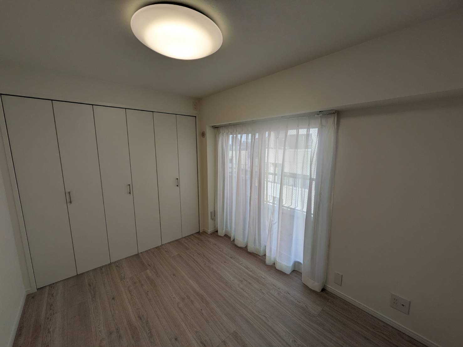 エクセル北池の洋室