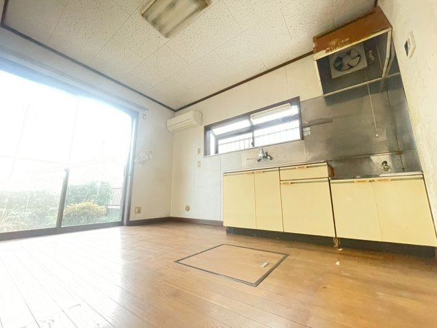 茂原市千町2524の居間・リビング