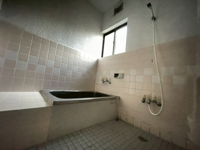 茂原市千町2524の浴室