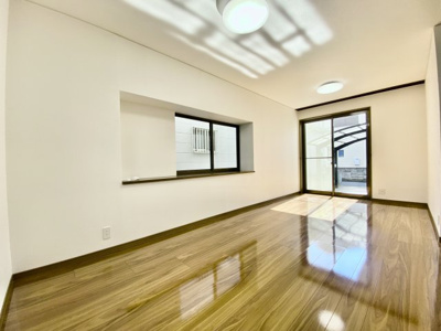 【居間・リビング】 | 紀三井寺戸建