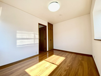 【洋室】 | 紀三井寺戸建