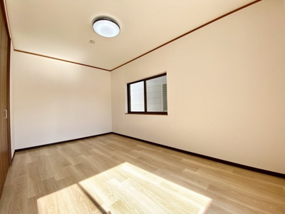 【洋室】 | 紀三井寺戸建