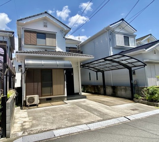 紀三井寺戸建の駐車場