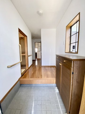 【玄関】 | 紀三井寺戸建