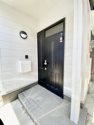 【玄関】 | 紀三井寺戸建