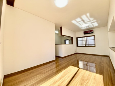 【居間・リビング】 | 紀三井寺戸建