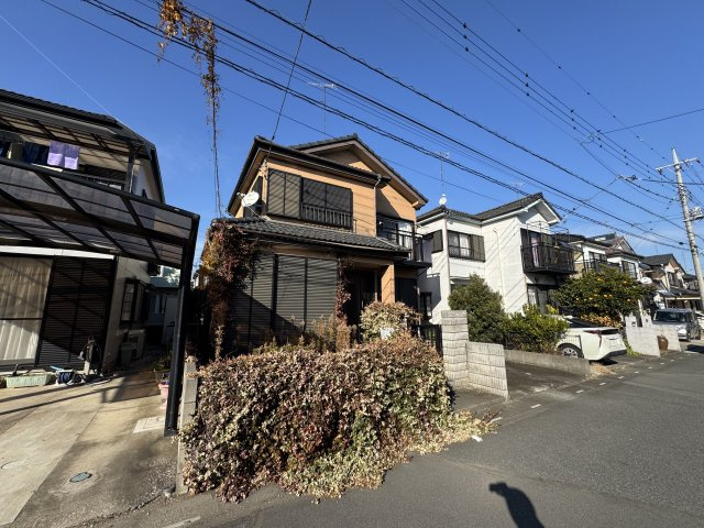 -三丁目不動産-　熊谷市拾六間の前面道路含む現地写真