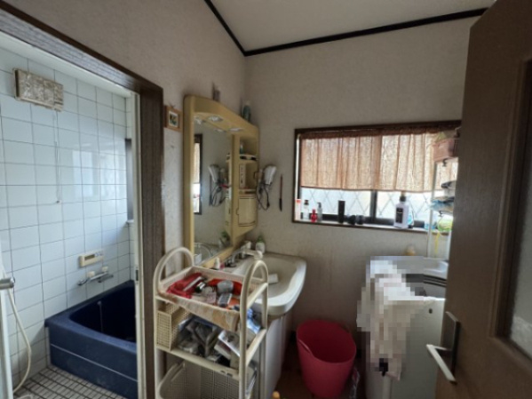 -三丁目不動産-　熊谷市拾六間の洗面所