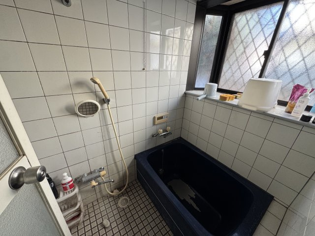 -三丁目不動産-　熊谷市拾六間の浴室