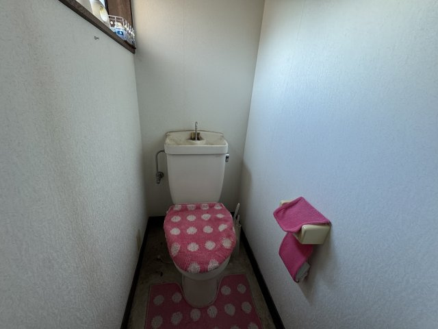 -三丁目不動産-　熊谷市拾六間のトイレ|2階