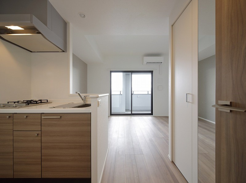 エンクレスト博多 THE TIMEの居間・リビング|こちらの居間で趣味の時間をお楽しみください