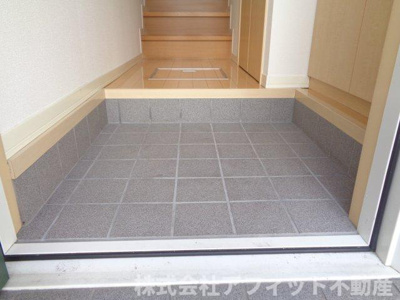 【エントランス】 | クレスト　壱番館