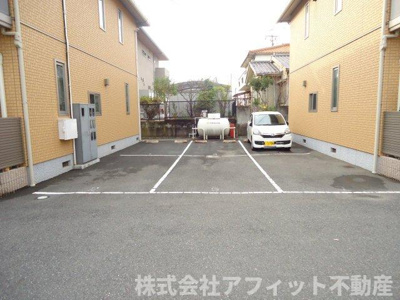 【駐車場】 | クレスト　壱番館