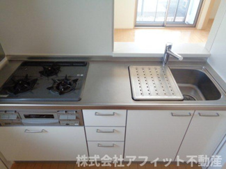【キッチン】 | クレスト　壱番館 | 3口コンロ